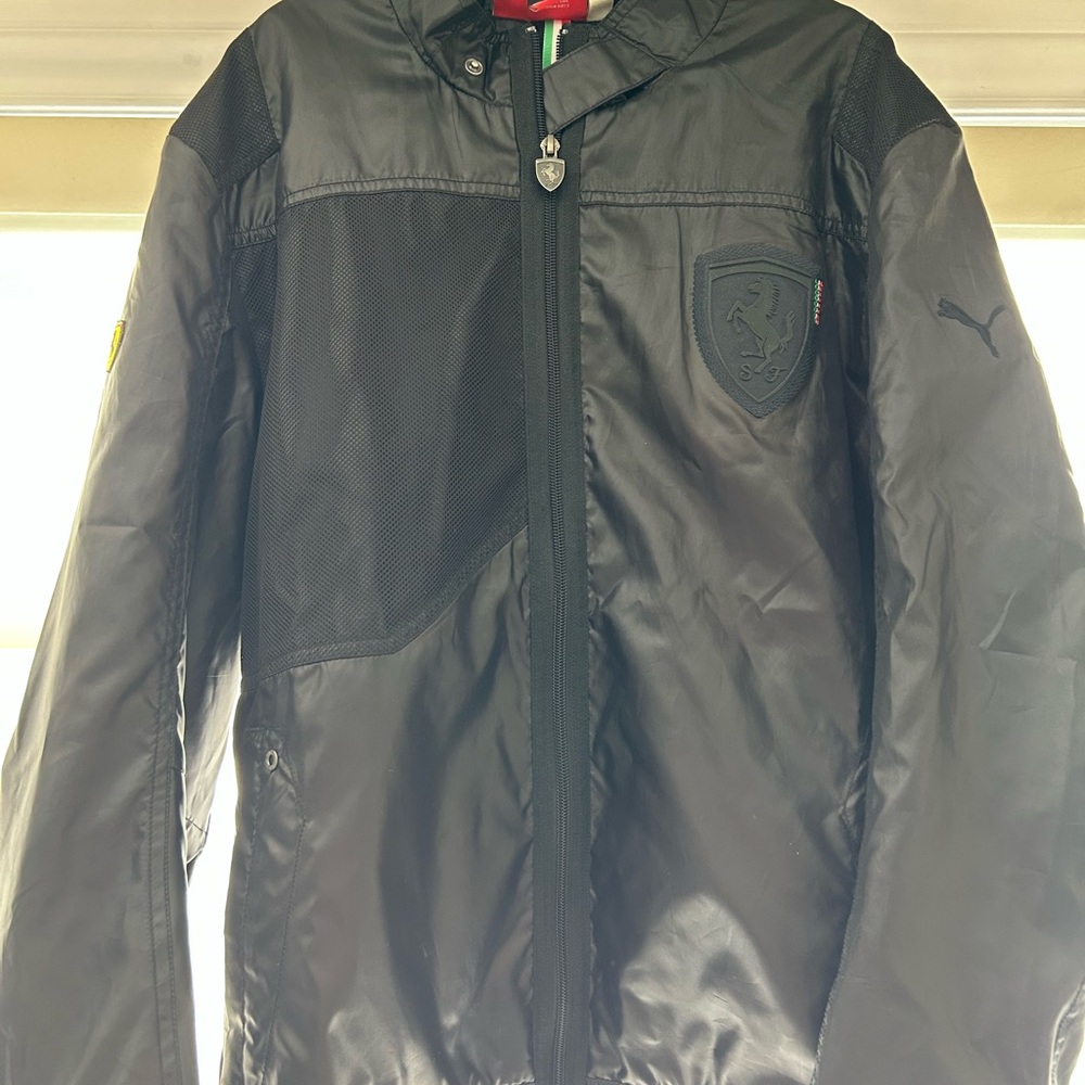 Men’s Puma Ferarri Black Windbreaker Lightweight Jacket